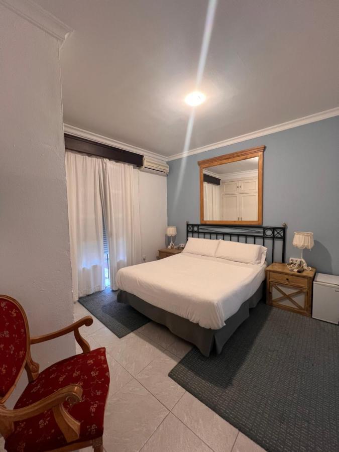 Hostal Playa Hidalgo Rota Ngoại thất bức ảnh