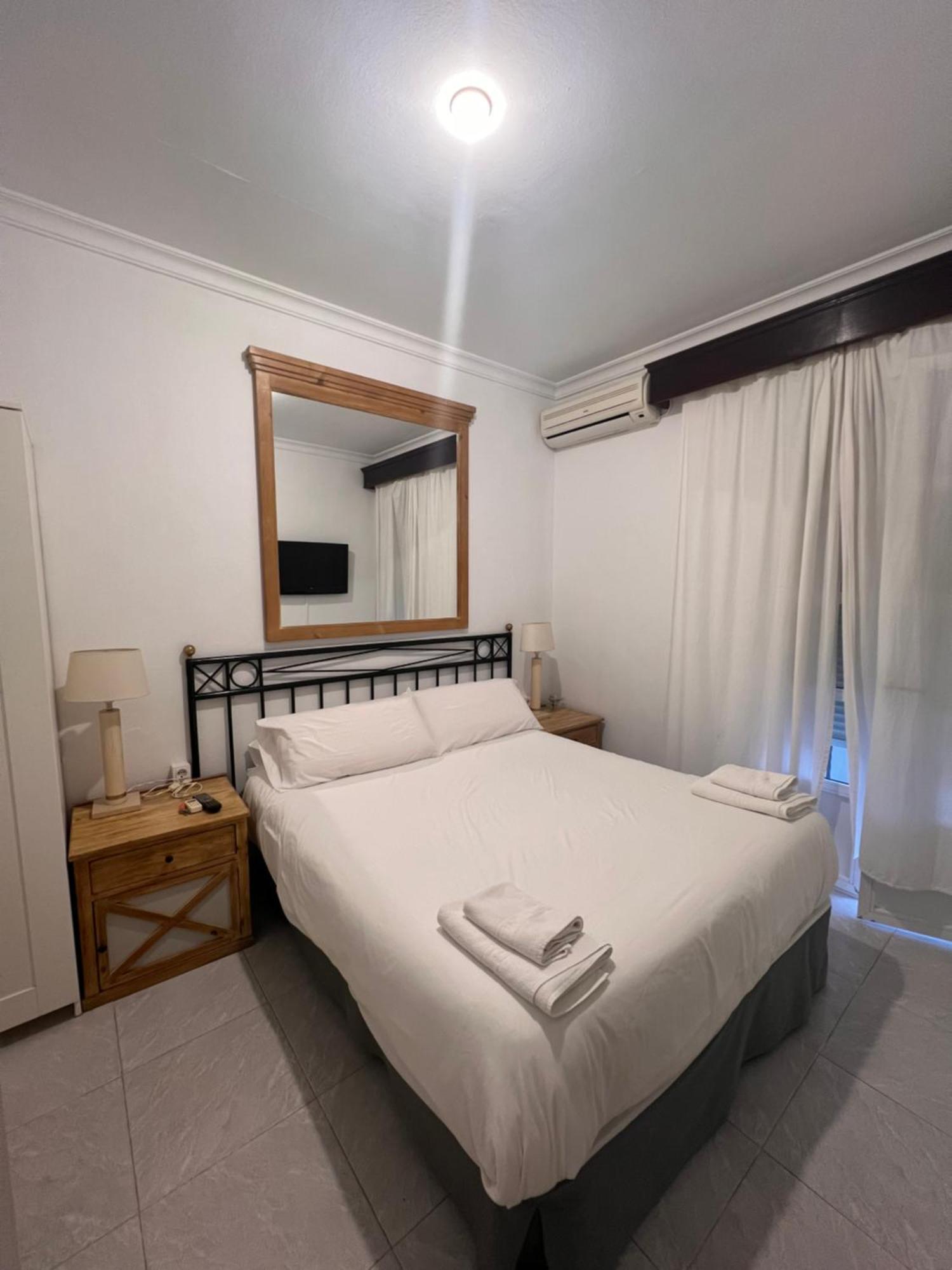 Hostal Playa Hidalgo Rota Ngoại thất bức ảnh